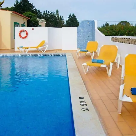 Medronho Tinoco Villa Patroves